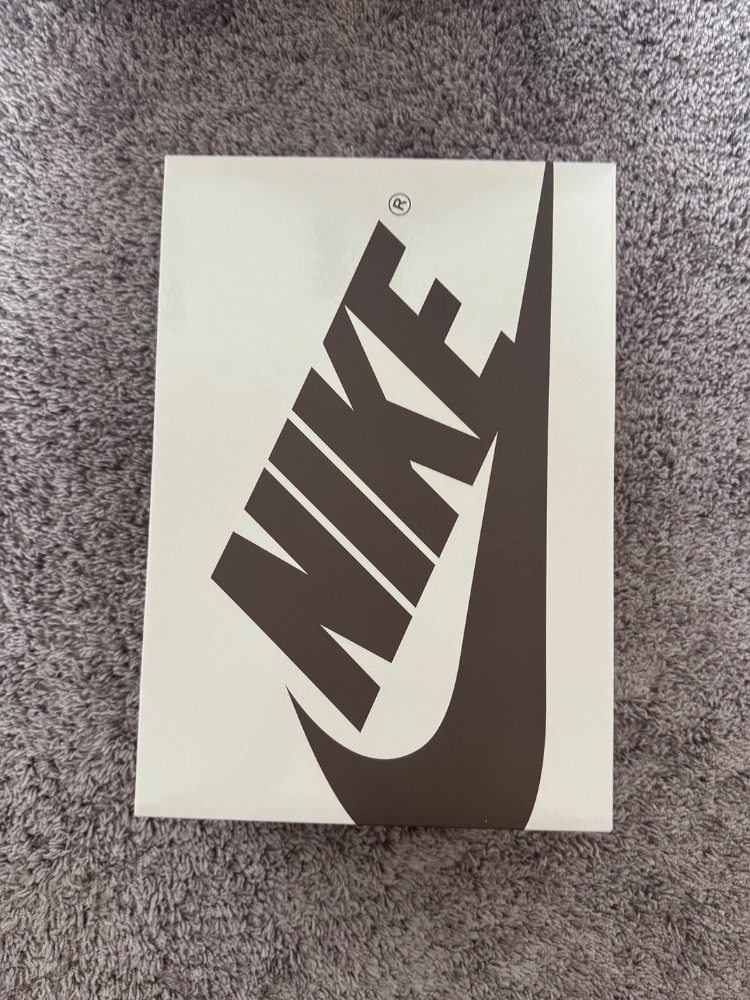 Jordan 1 low travis scott medium olive - Image 9