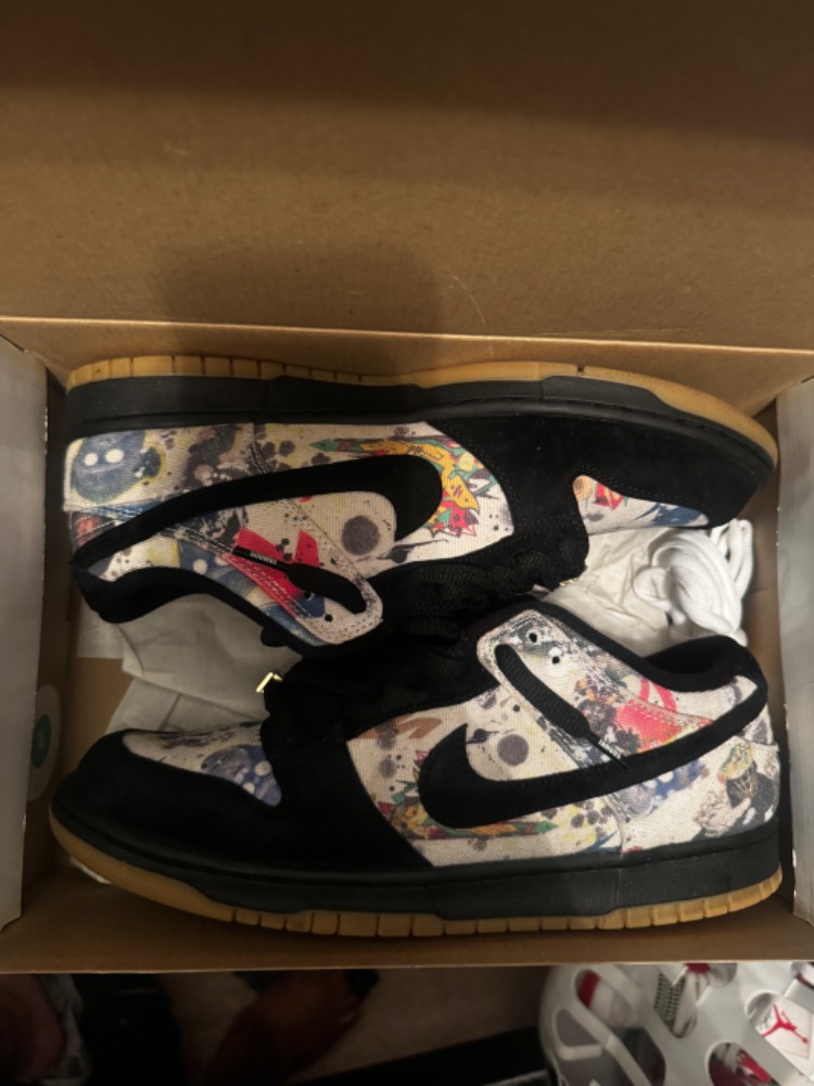 Nike SB Dunk Low x Supreme Rammellzee - Image 2