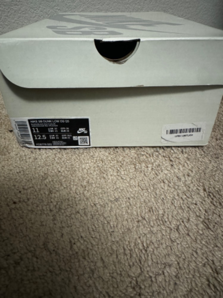 Nike SB Dunk Low x Supreme Rammellzee - Image 7