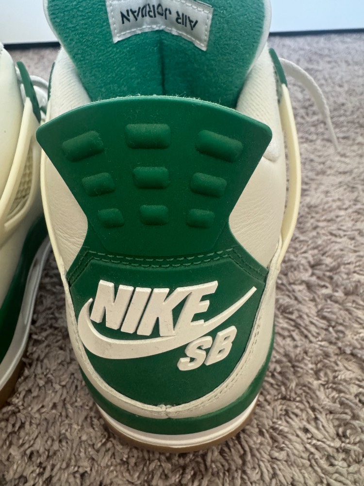 Jordan 4 Retro SB Pine Green - Image 4