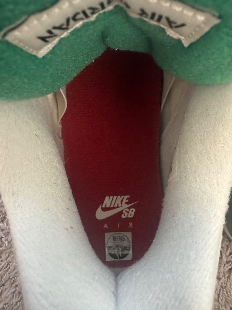 Jordan 4 Retro SB Pine Green - Image 5